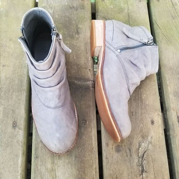 CAT Caterpillar Irenea Gray Ankle Zip Booties - Picture 2 of 11